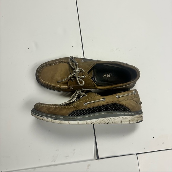 Sperry Men's Tan Leather Billfish 3-Eye boat shoes. - Picture 4 of 13